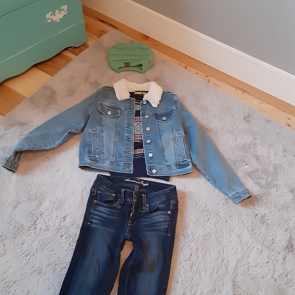 NWOT⭐Justice🔥 Jean jacket with a fur collar✨ - Picture 2 of 5